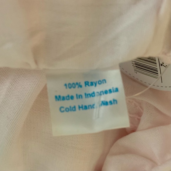 Peasant Style Blouse with Elastic Band at Bottom - Picture 7 of 7